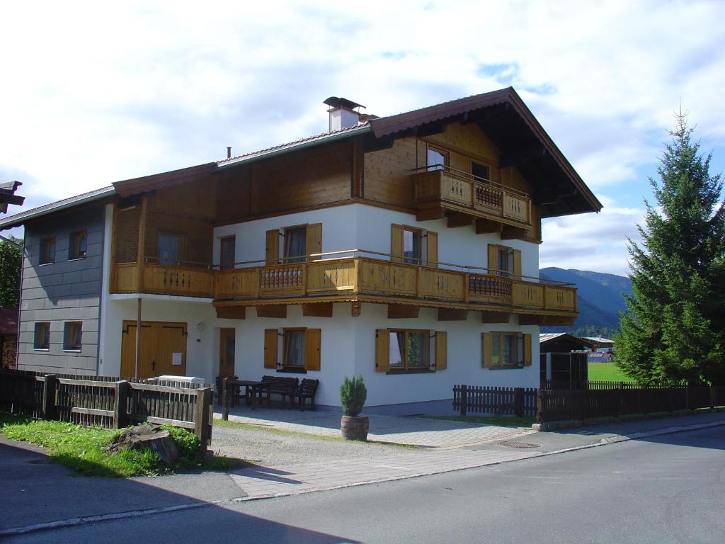 Ferienhaus Resi & Obermoser Kössen Rum bild